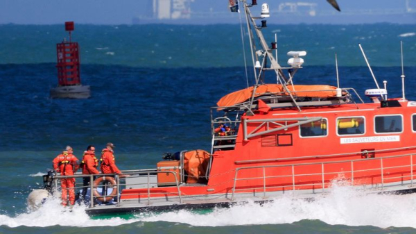 At least one person dead and dozens rescued as migrant boat crossing Channel capsizes