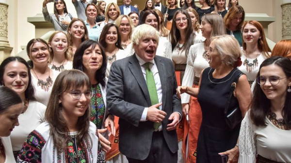 Boris Johnson: Former PM and 'great friend of Ukraine' awarded honorary degree in Lviv
